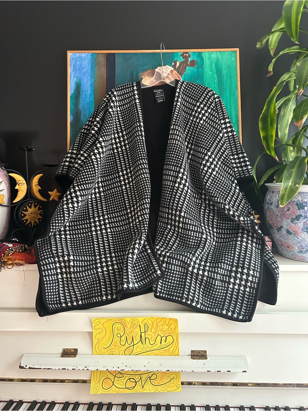 Original Nicole Miller Black White Houndstooth Plaid Fleece Poncho Cape One Size
